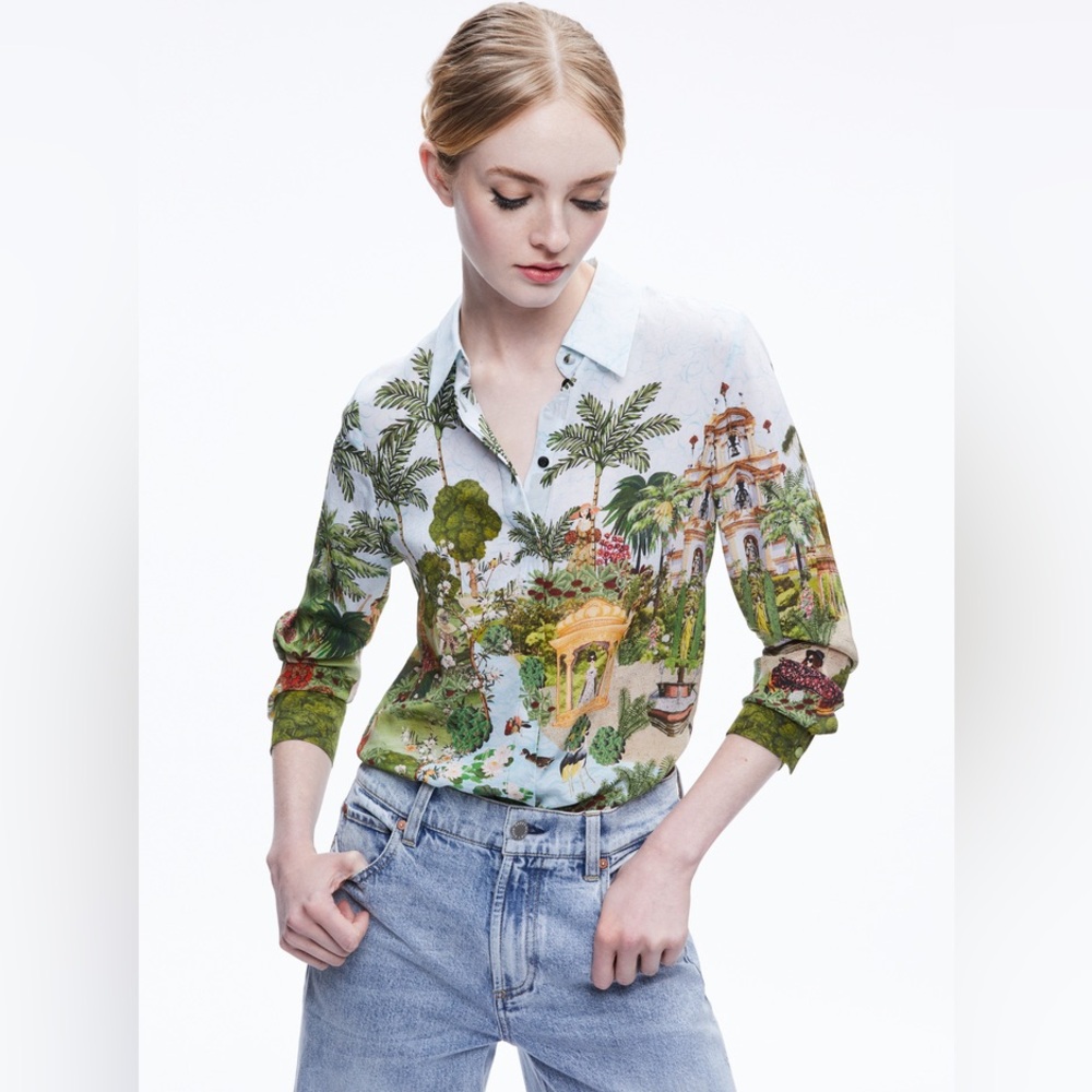 NWT Alice + Olivia Willa Placket Top in Couture Palace